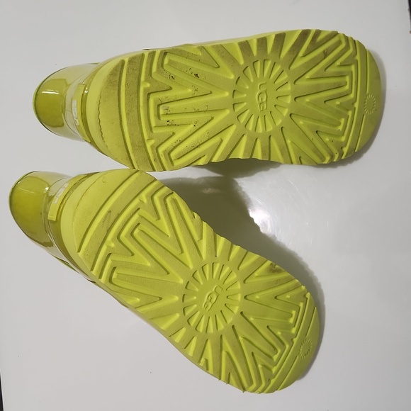 UGG Women’s Classic Clear Mini In Pollen - Picture 4 of 6